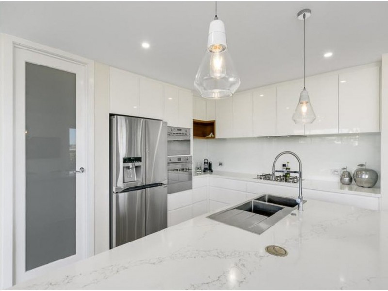 Hope Island QLD 4212