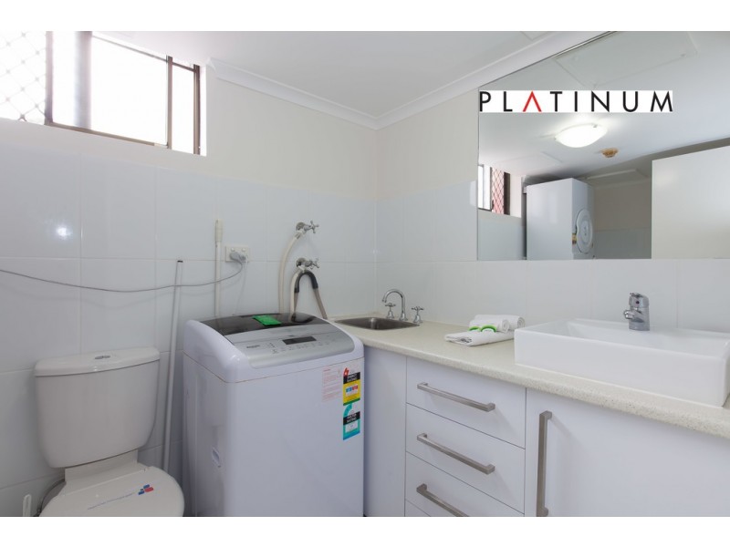 @38 Enderley Avenue, Surfers Paradise QLD 4217