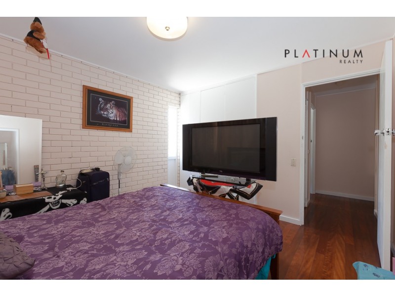 @6 Stanhill Drive, Chevron Island QLD 4217