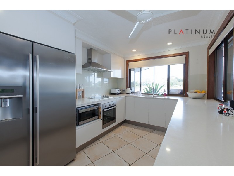 52 Wild Duck Drive, Mermaid Waters QLD 4218