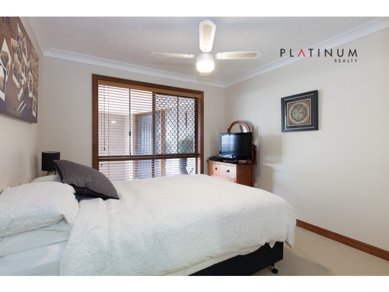 52 Wild Duck Drive, Mermaid Waters QLD 4218