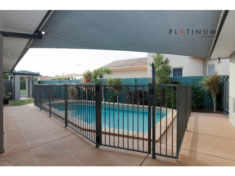 52 Wild Duck Drive, Mermaid Waters QLD 4218