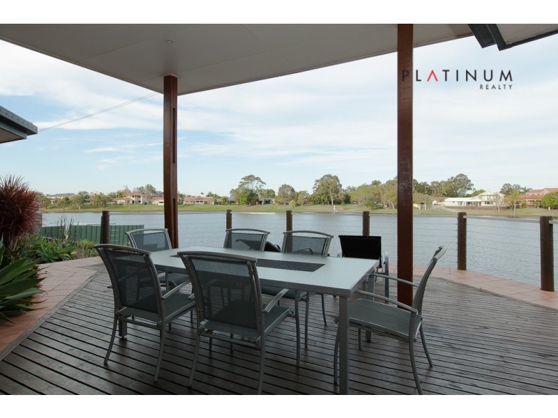 52 Wild Duck Drive, Mermaid Waters QLD 4218