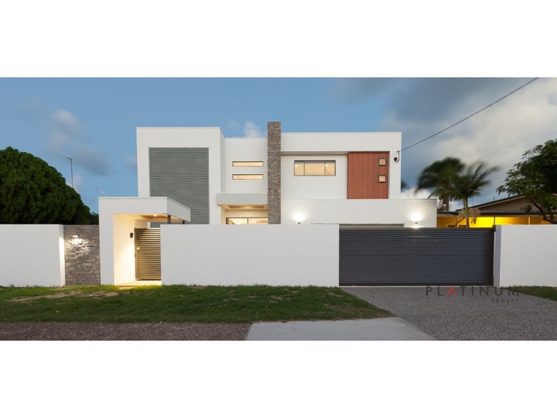 26 Sunshine Boulevard, Broadbeach Waters QLD 4218