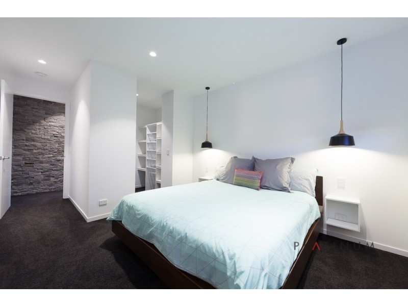 26 Sunshine Boulevard, Broadbeach Waters QLD 4218