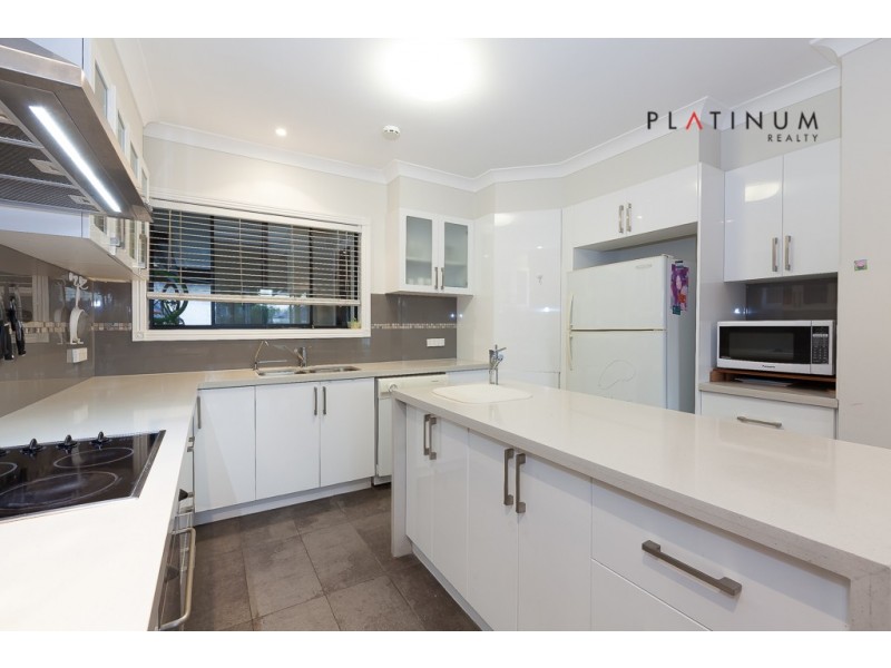 85 Monaco Street, Broadbeach Waters QLD 4218