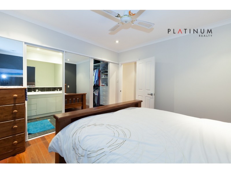 85 Monaco Street, Broadbeach Waters QLD 4218