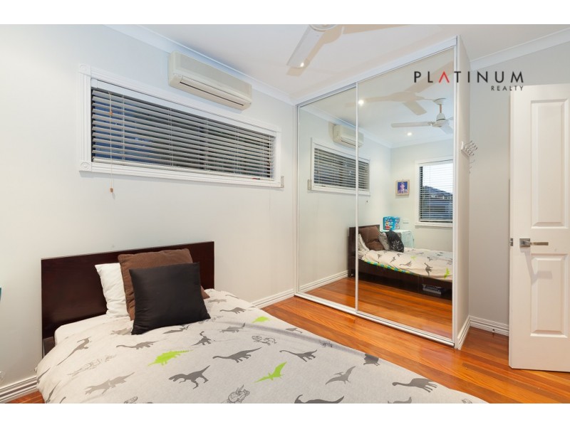 85 Monaco Street, Broadbeach Waters QLD 4218