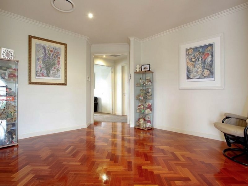 @37 South Quay Drive, Biggera Waters QLD 4216