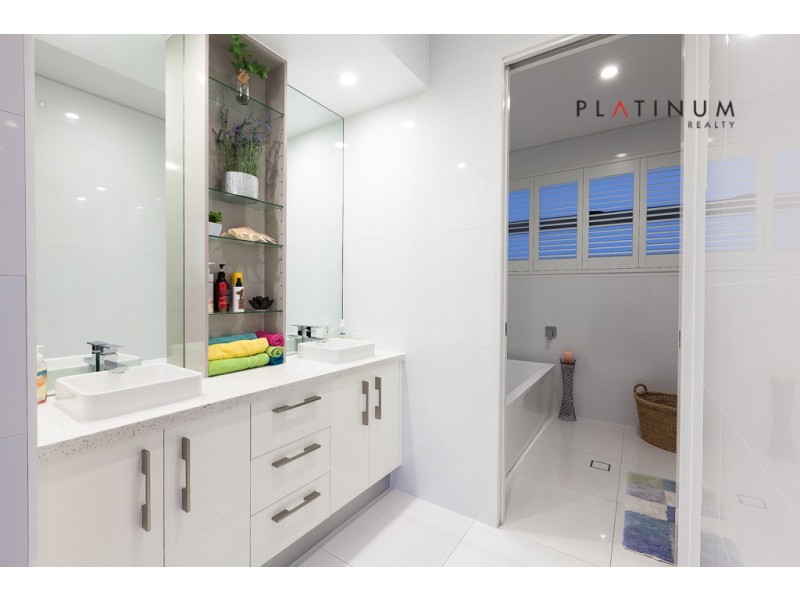 Palm Beach QLD 4221