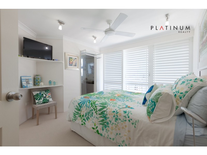 @158 Hedges Avenue, Mermaid Beach QLD 4218