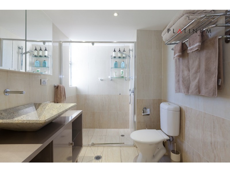 @158 Hedges Avenue, Mermaid Beach QLD 4218