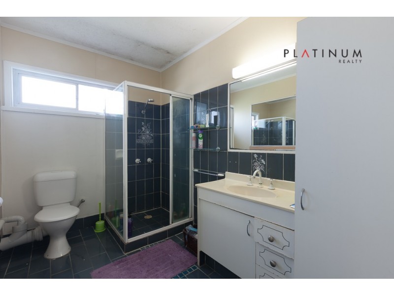 @5 Stanhill Drive, Chevron Island QLD 4217