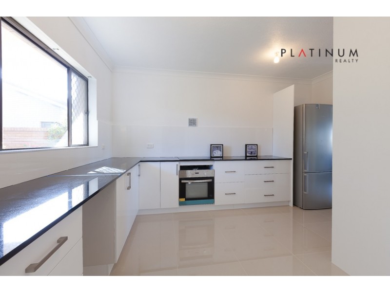 Broadbeach Waters QLD 4218