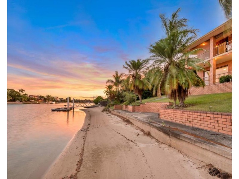 Broadbeach Waters QLD 4218