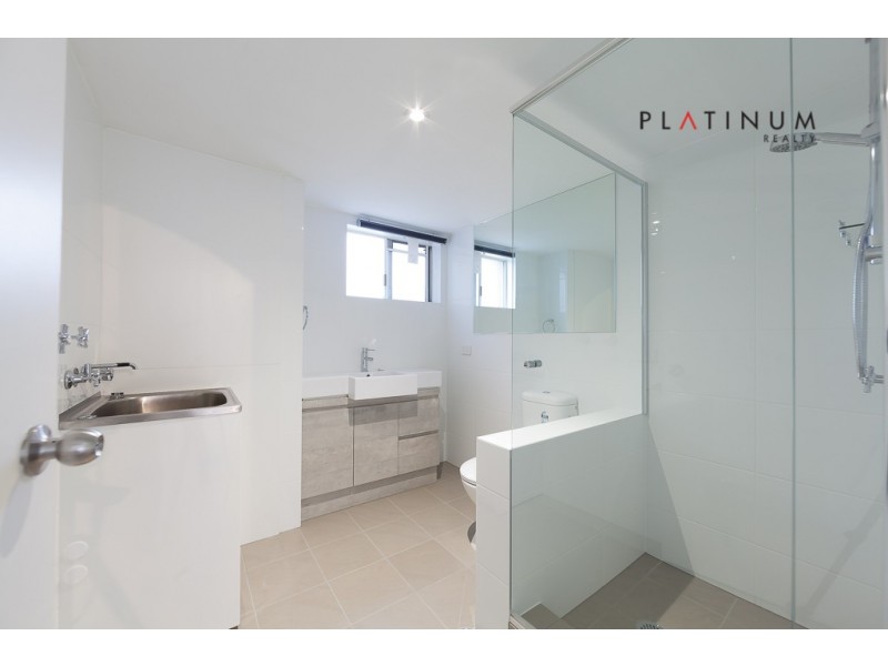 @ 2936 Gold Coast Highway, Surfers Paradise QLD 4217