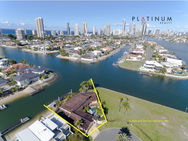 124 Commodore Drive, Paradise Waters QLD 4217