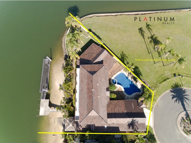 124 Commodore Drive, Paradise Waters QLD 4217
