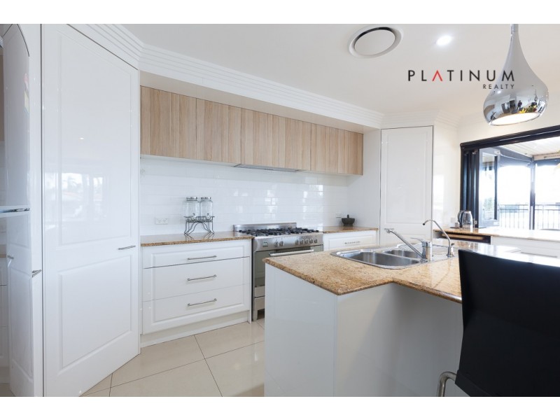 Broadbeach Waters QLD 4218