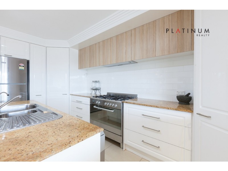 Broadbeach Waters QLD 4218