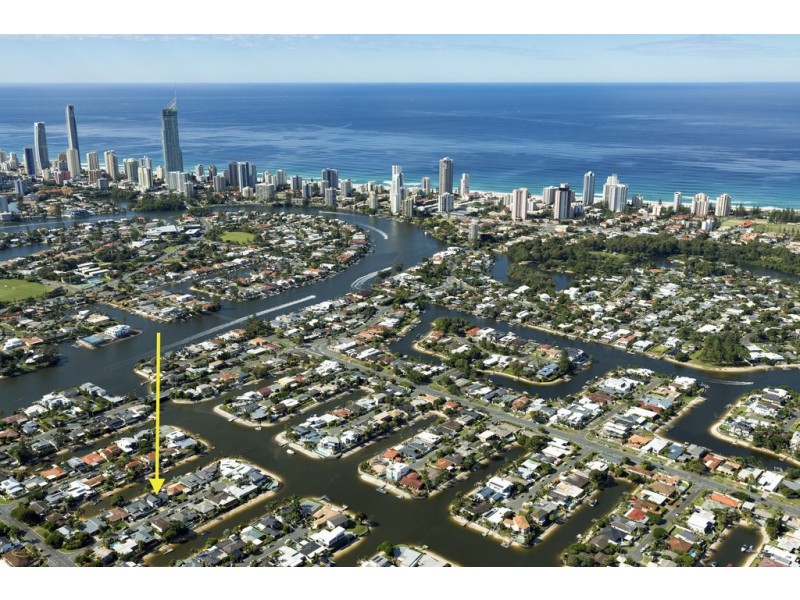 7 Alvarado Court, Broadbeach Waters QLD 4218