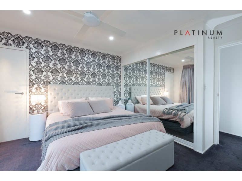 7 Alvarado Court, Broadbeach Waters QLD 4218