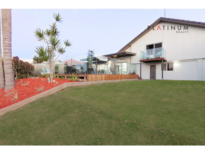 7 Alvarado Court, Broadbeach Waters QLD 4218