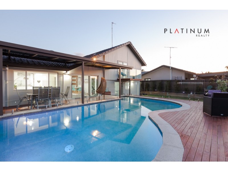 7 Alvarado Court, Broadbeach Waters QLD 4218