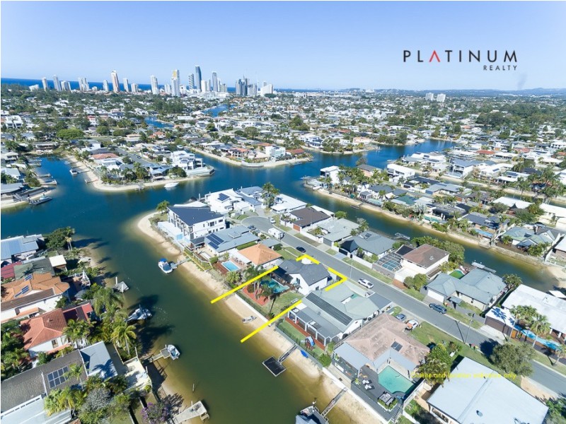 7 Alvarado Court, Broadbeach Waters QLD 4218