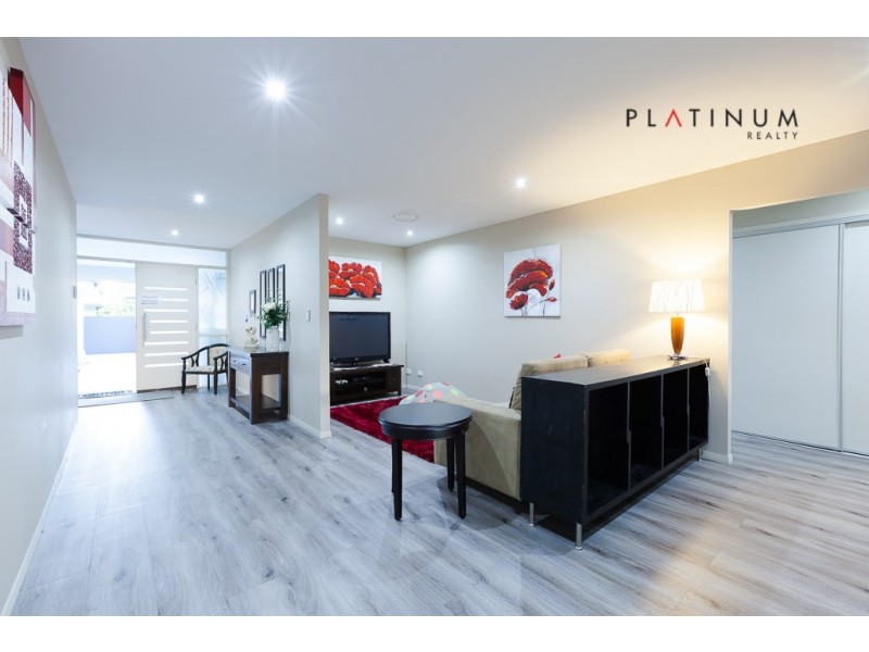 Broadbeach Waters QLD 4218