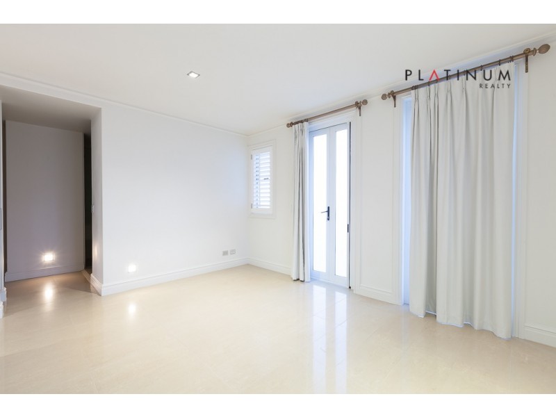 Carrara QLD 4211