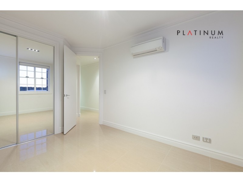 Carrara QLD 4211