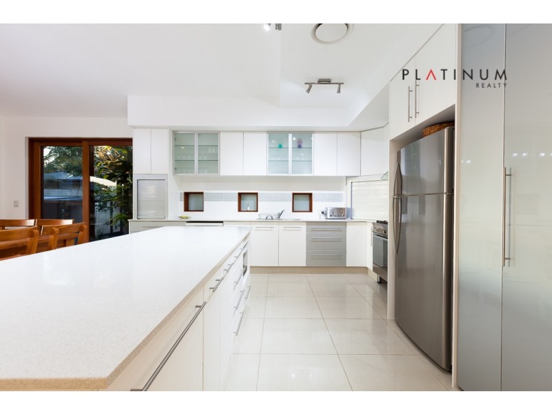 Broadbeach Waters QLD 4218