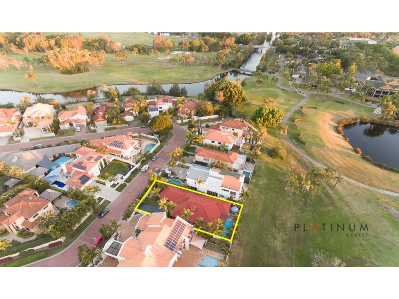 33 Meadowview Drive, Carrara QLD 4211