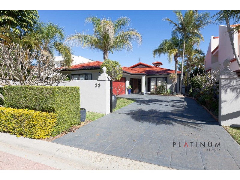 33 Meadowview Drive, Carrara QLD 4211