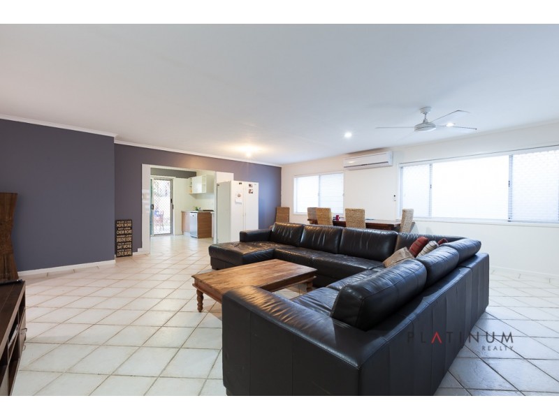 11 Allawah Street, Bundall QLD 4217