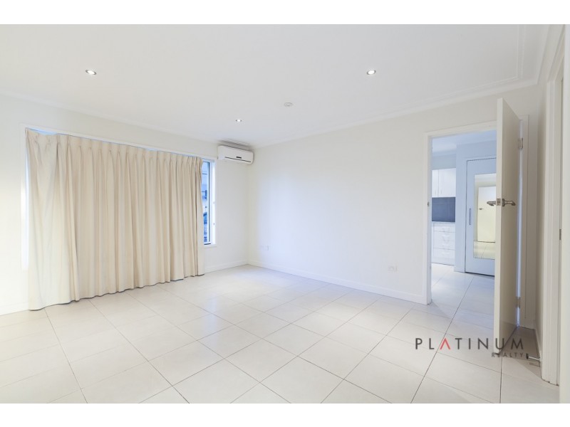 Broadbeach Waters QLD 4218