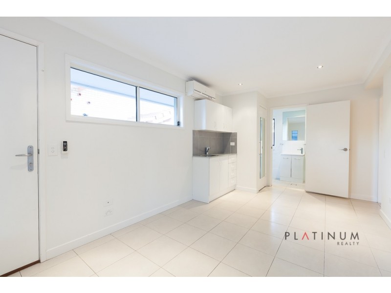 Broadbeach Waters QLD 4218