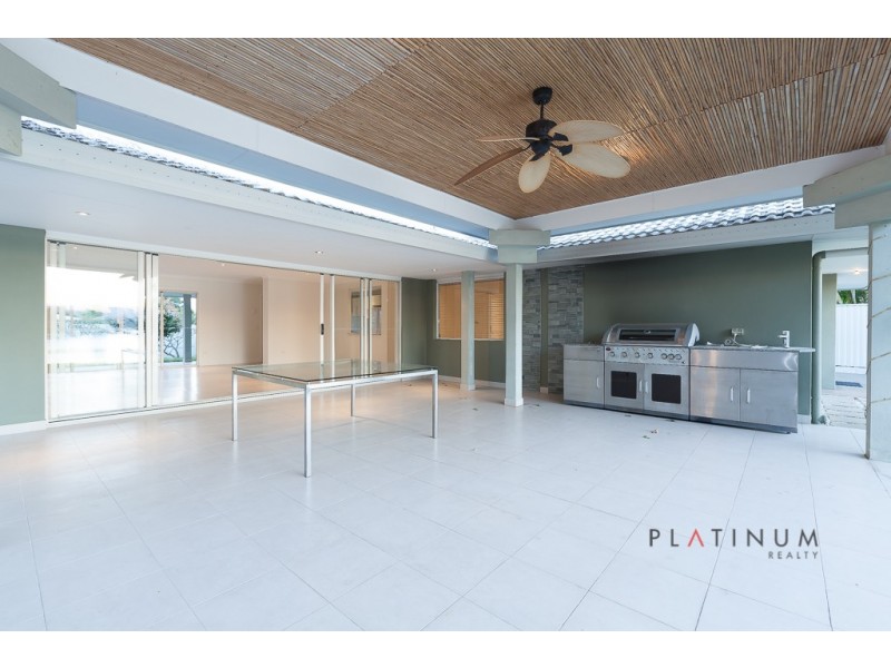 Broadbeach Waters QLD 4218