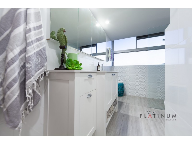 15/158 Hedges Avenue, Mermaid Beach QLD 4218
