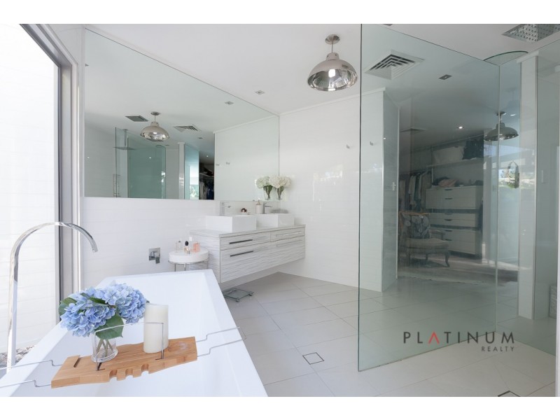 Broadbeach Waters QLD 4218