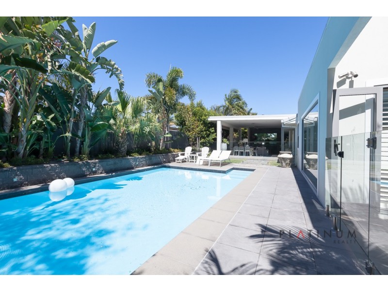 Broadbeach Waters QLD 4218