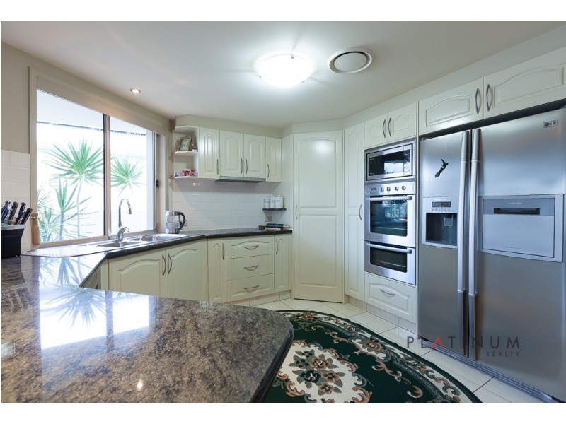 53 T E Peters Drive, Broadbeach Waters QLD 4218