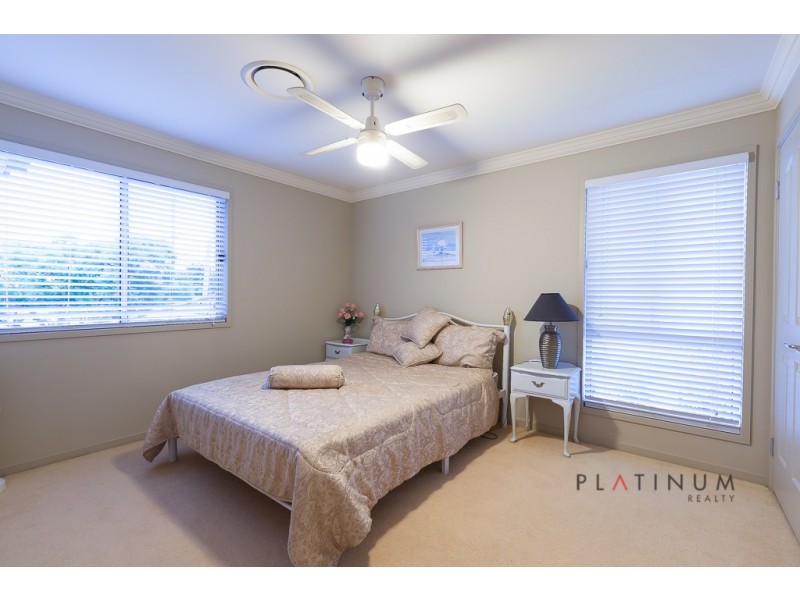 53 T E Peters Drive, Broadbeach Waters QLD 4218