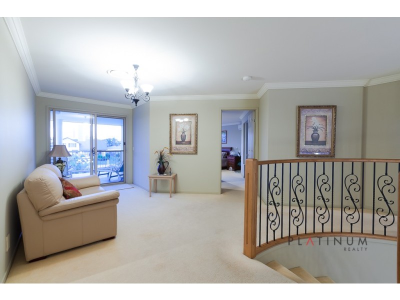 53 T E Peters Drive, Broadbeach Waters QLD 4218