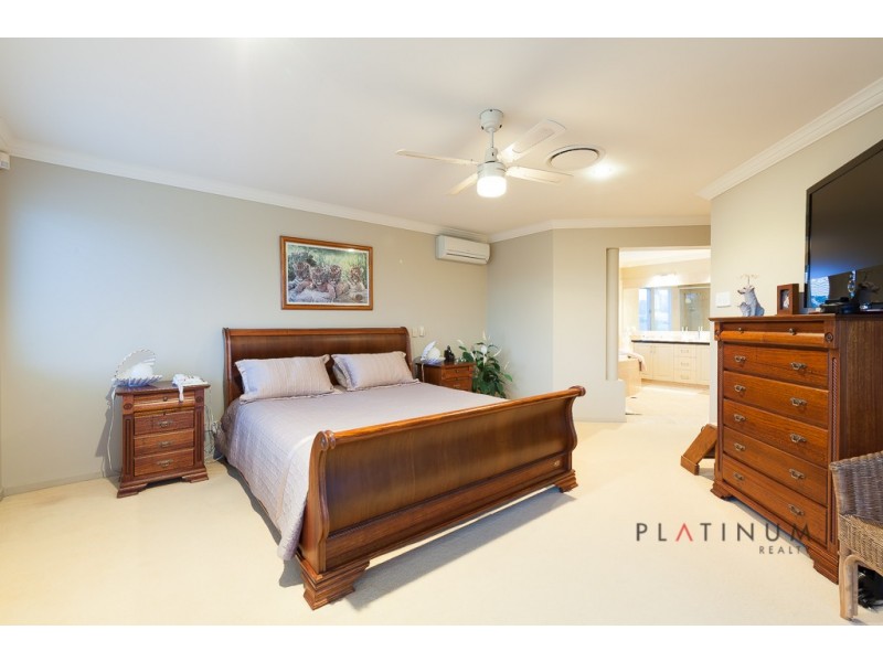 53 T E Peters Drive, Broadbeach Waters QLD 4218