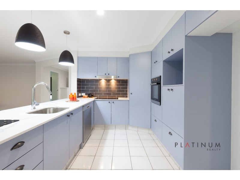 141 Santa Cruz Boulevard, Clear Island Waters QLD 4226