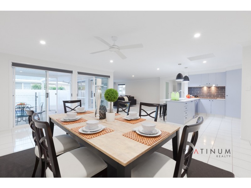 141 Santa Cruz Boulevard, Clear Island Waters QLD 4226