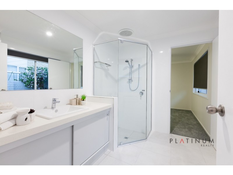 141 Santa Cruz Boulevard, Clear Island Waters QLD 4226