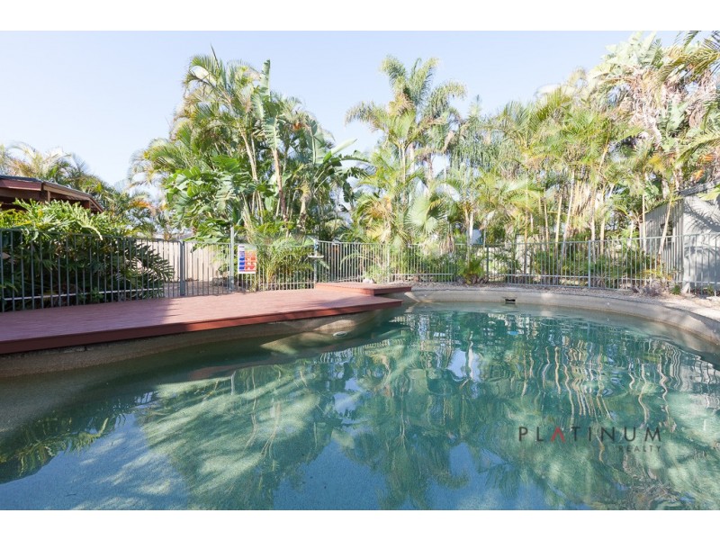 15 Moorilla Place, Broadbeach Waters QLD 4218